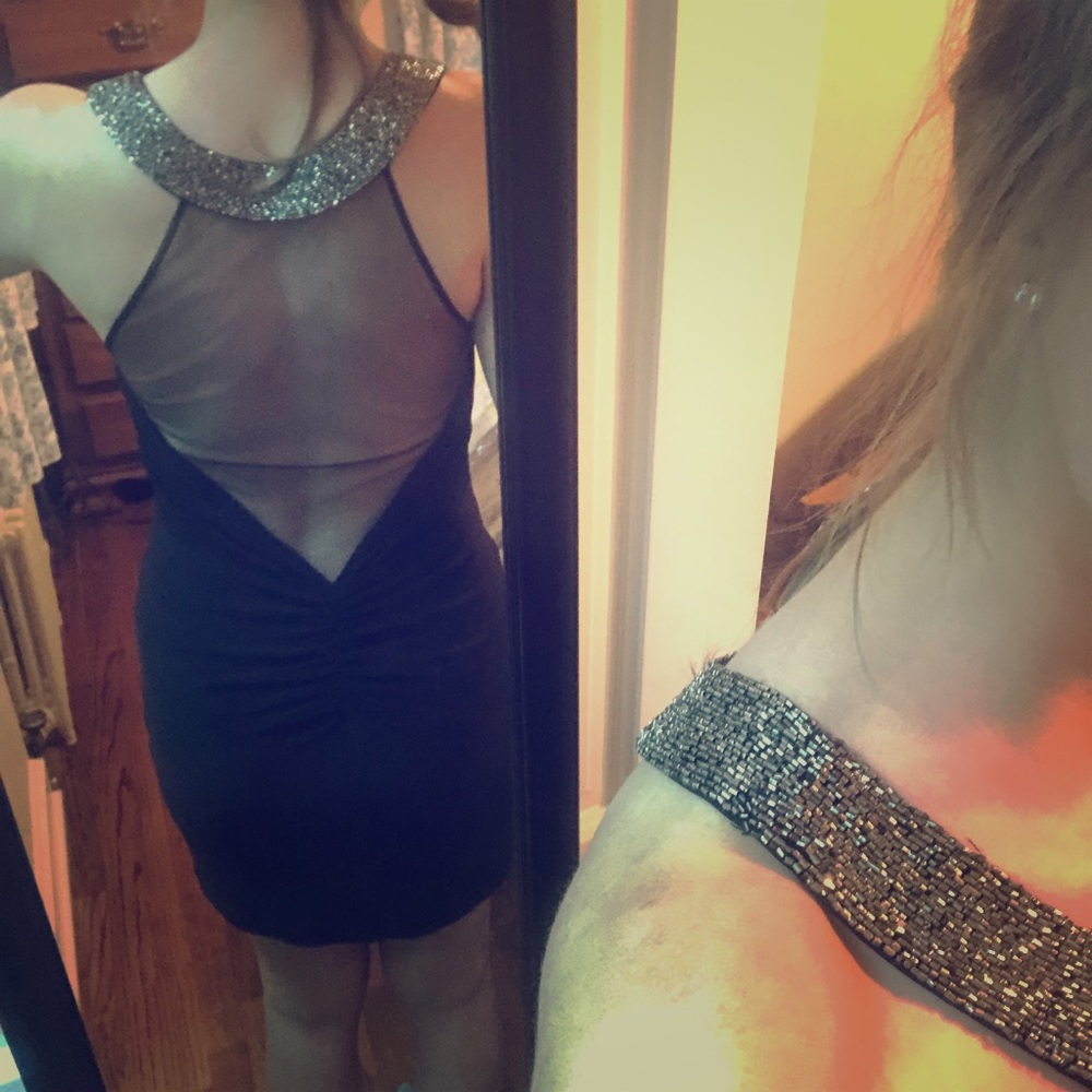 Hailey Logan black evening dress